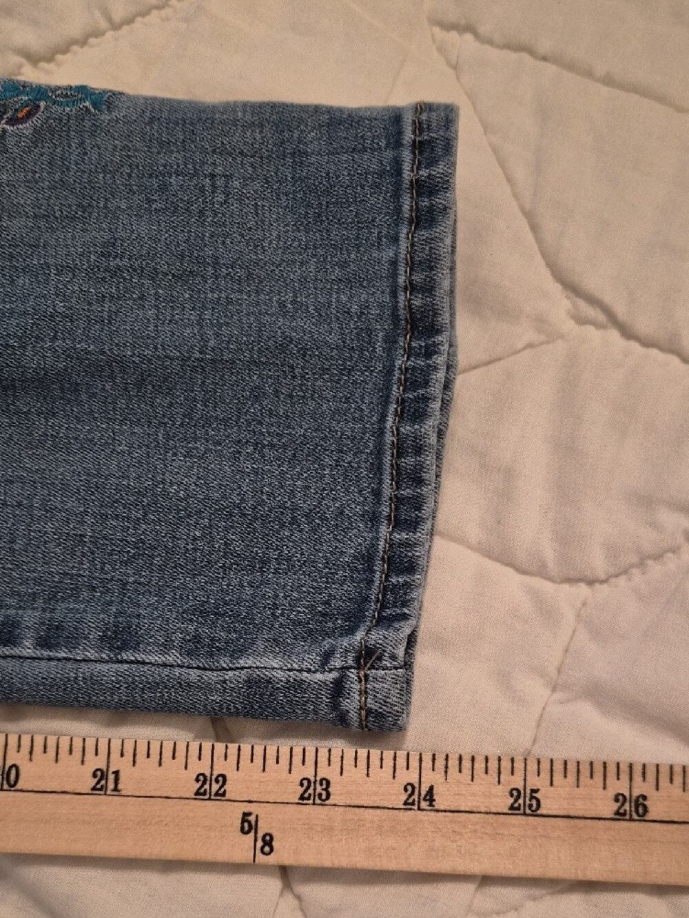 Chico's Flora Embroidered 'The Platinum Crop' Jeans - Size 12 (Chicos Size 2) - Picture 6 of 12